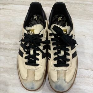 Adidas Women’s/Men's Beige and Black Sneakers